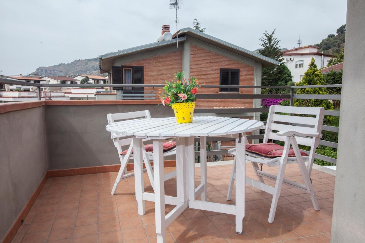 B&B Villa Carmen Sant'Alessio Siculo Exterior foto