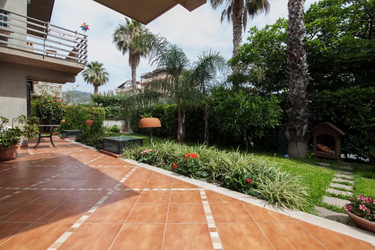 B&B Villa Carmen Sant'Alessio Siculo Exterior foto
