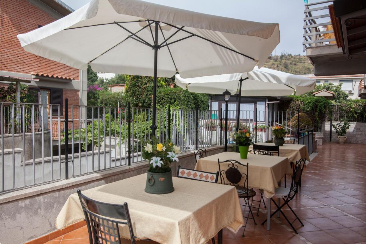 B&B Villa Carmen Sant'Alessio Siculo Exterior foto